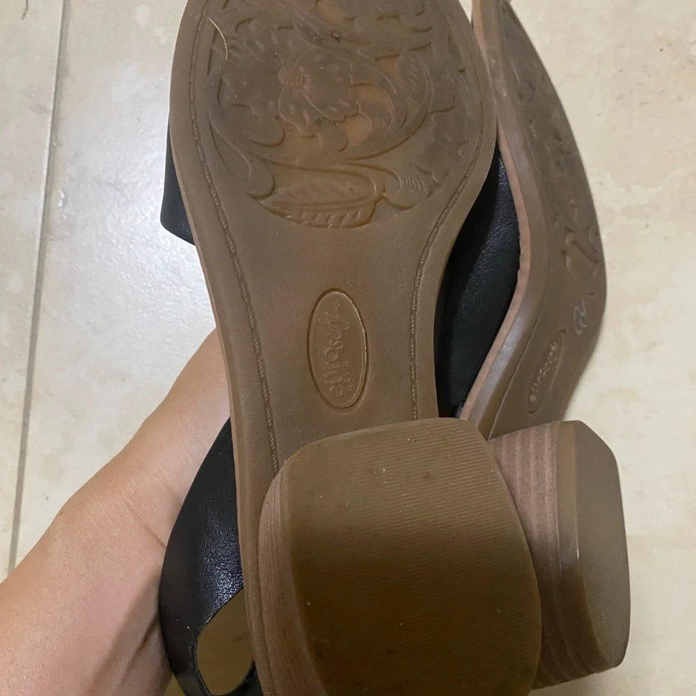 EUROSOFT Cadwell Slingback Women Black Sandals, Block heel, size 6.5